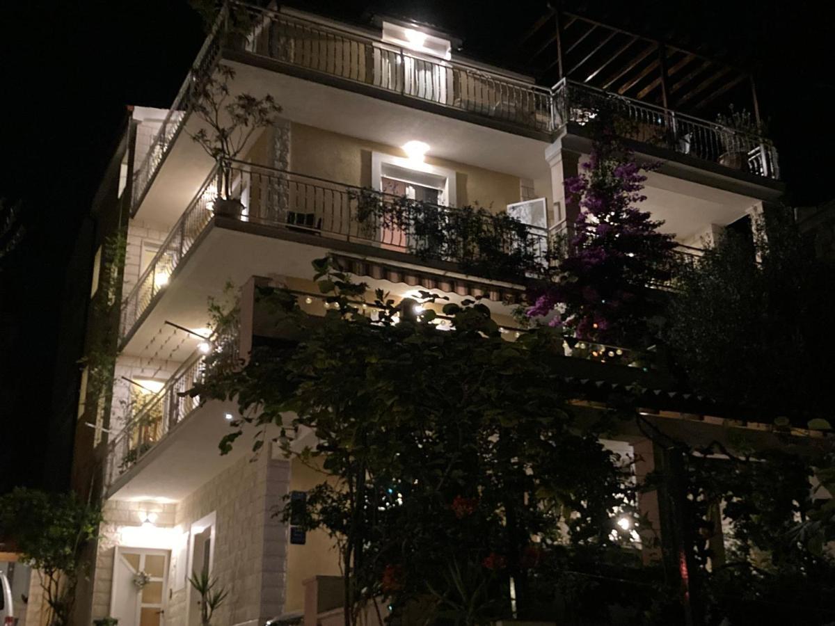 Guest House Adria Dugi Rat Exterior foto