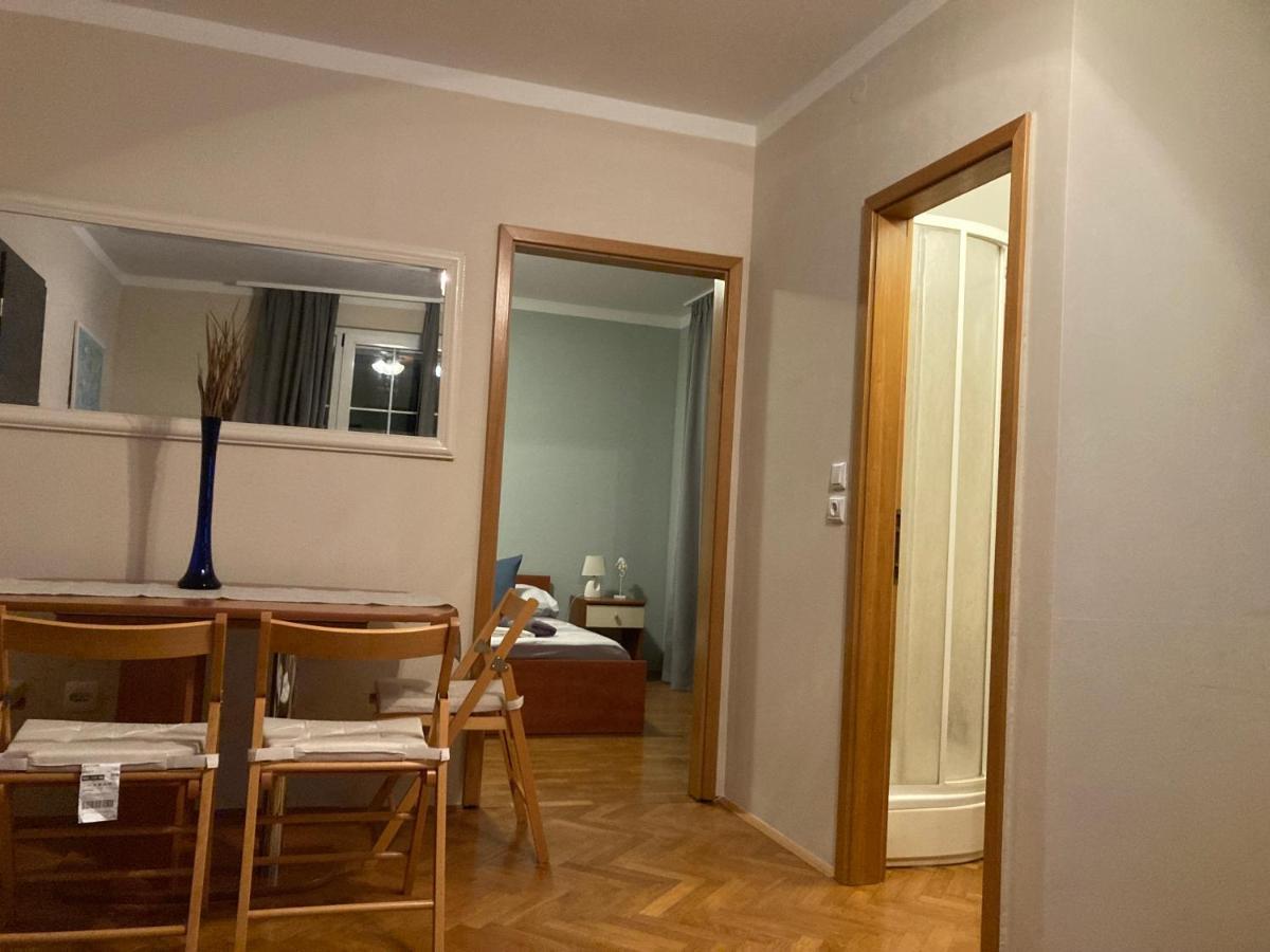 Guest House Adria Dugi Rat Exterior foto