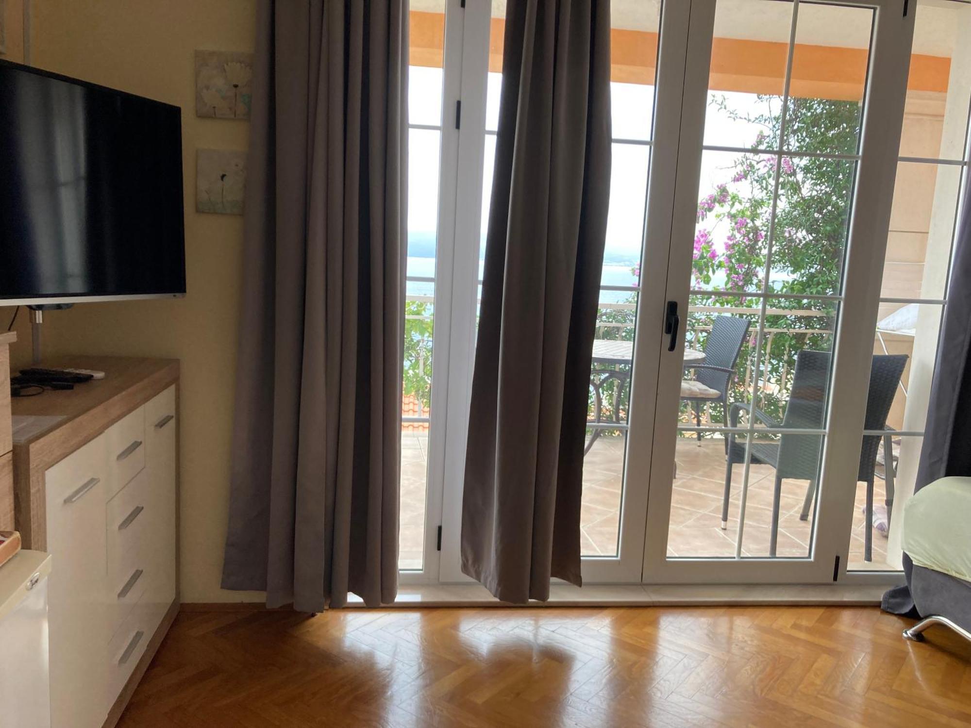 Guest House Adria Dugi Rat Exterior foto