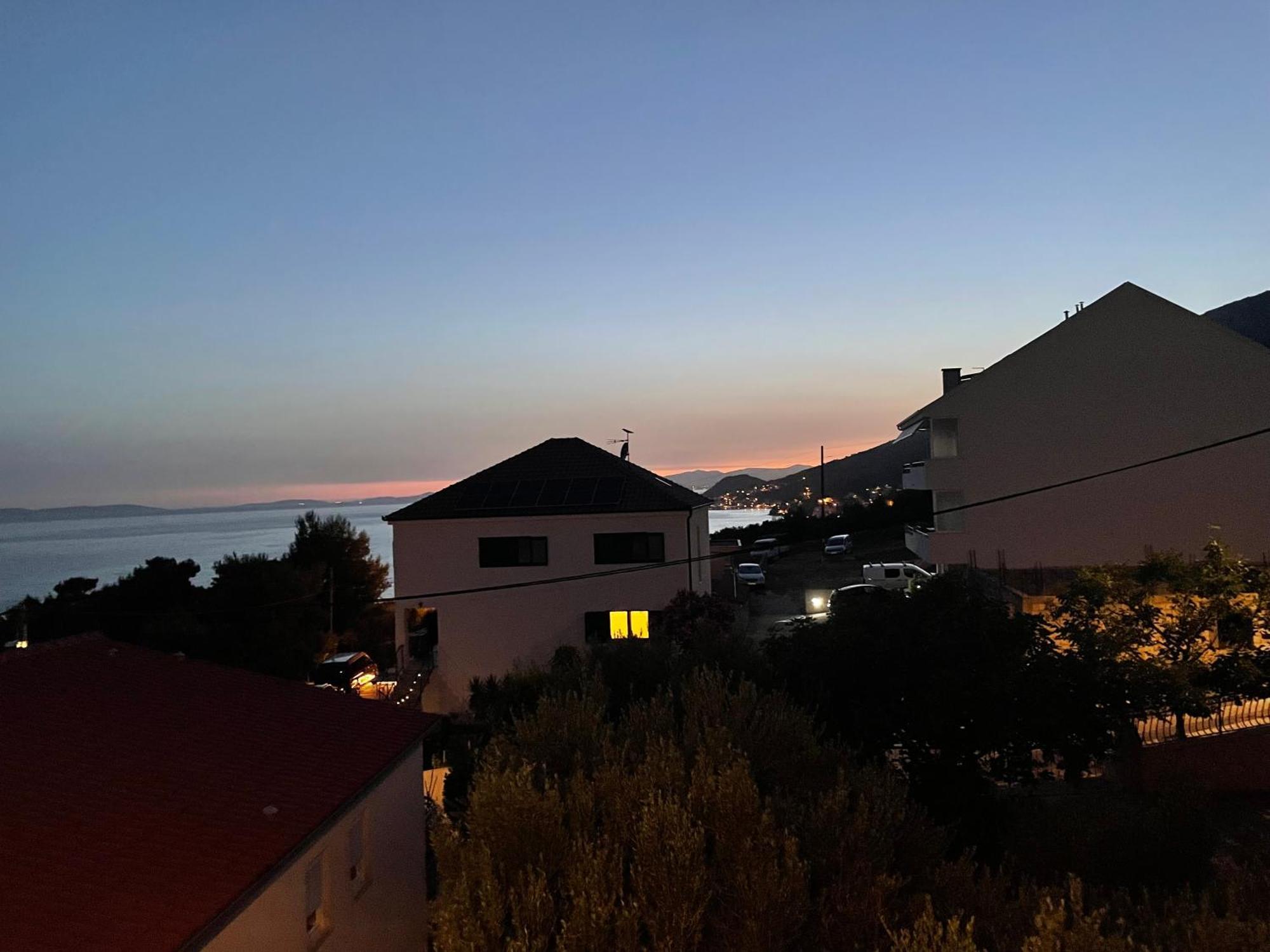 Guest House Adria Dugi Rat Exterior foto