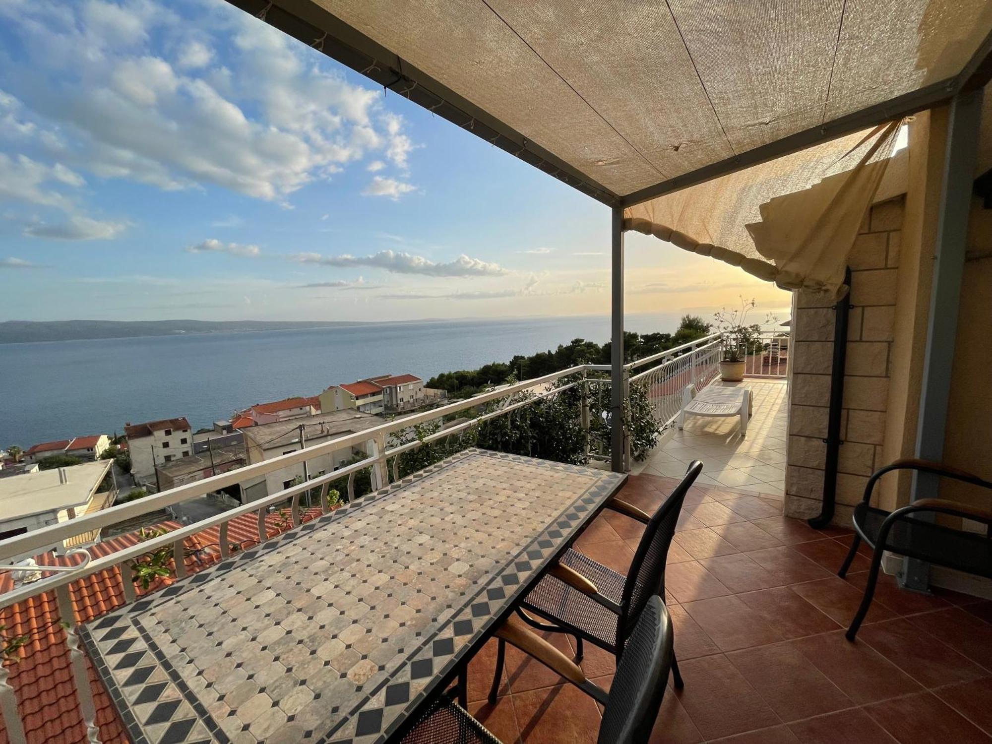 Guest House Adria Dugi Rat Exterior foto
